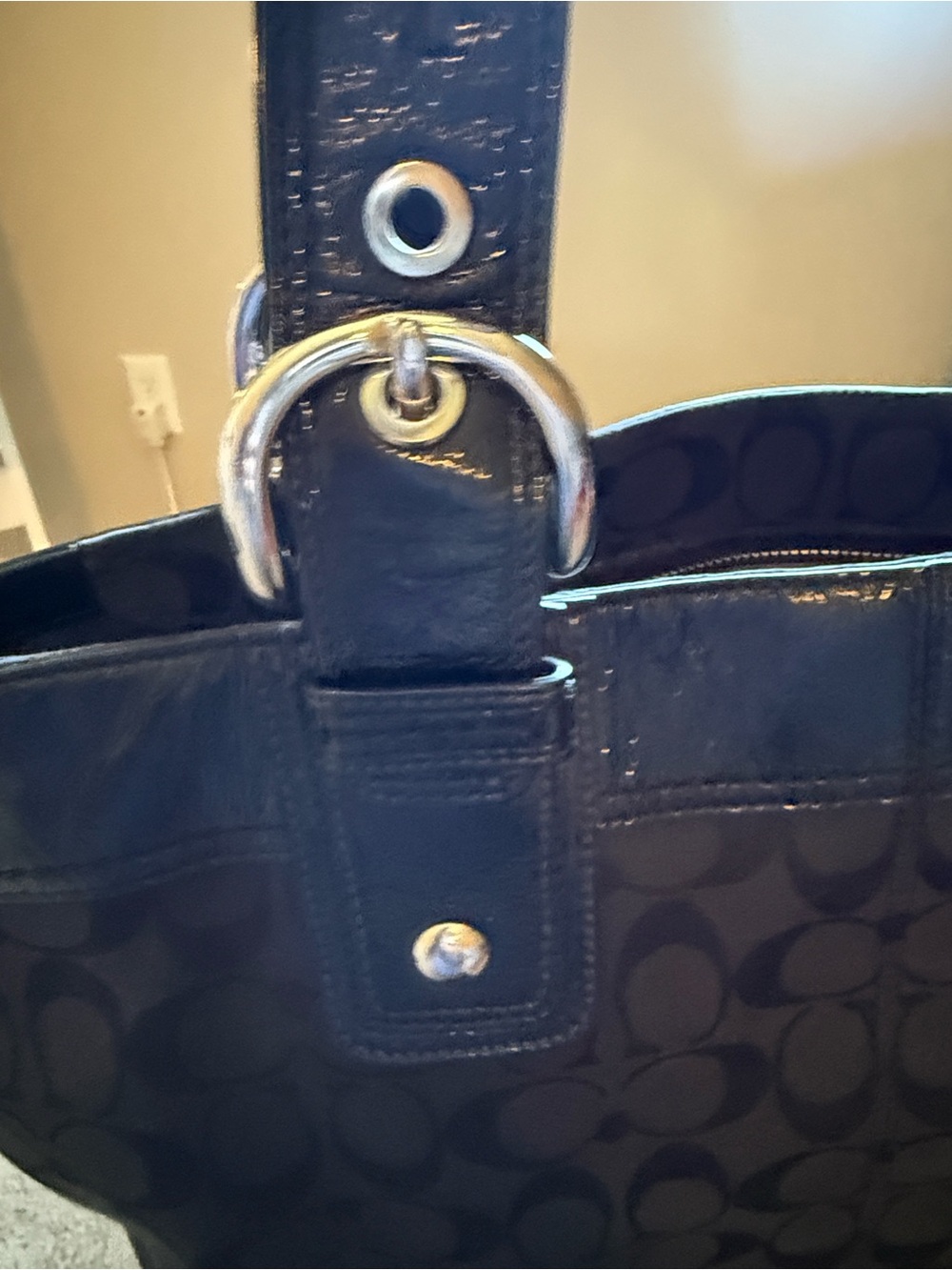 Coach pleated Soho in Black Signature - Picture 6 of 16